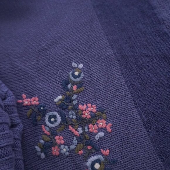 Vintage NT Purple w Pink Embroidered Floral Knit Turtleneck Light Sweater L - Picture 11 of 11